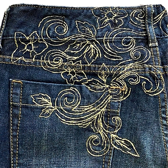 Express X2 Dark Wash Gold Floral Embroidered Zelda Boot Cut Jean, Women’s Size 6 - Picture 7 of 15